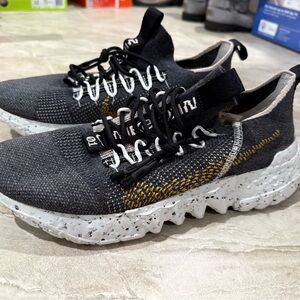 Nike Space Hippie 01 Black and Gold Men's Sneakers